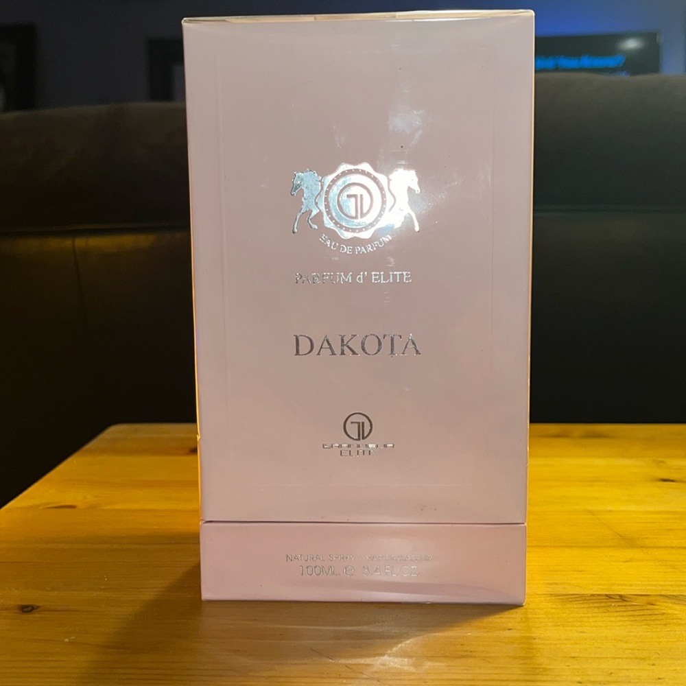 DAKOTA Parfum d’ Elite Natural Spray 100 ml 3.4 fl oz NWT - Picture 2 of 7